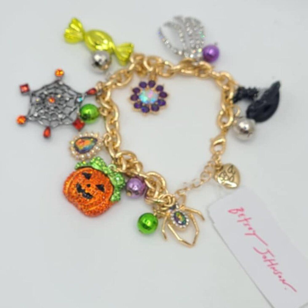 Betsey Johnson Halloween Charm Bracelet Gold Link Bracelet NWT! NEW!  Halloween